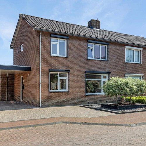 Pastoor Slosserstraat 43