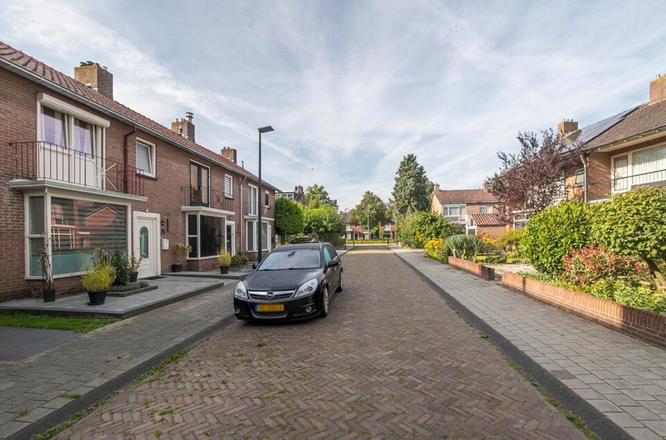 van Houtenstraat 8 COEVORDEN