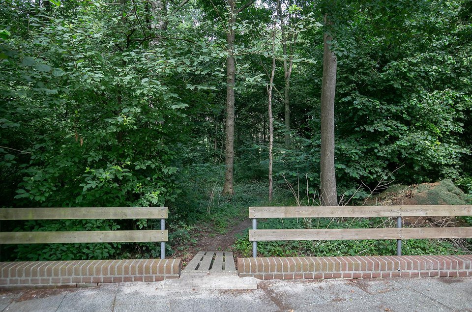 Kembrugweg 1 SCHUINESLOOT