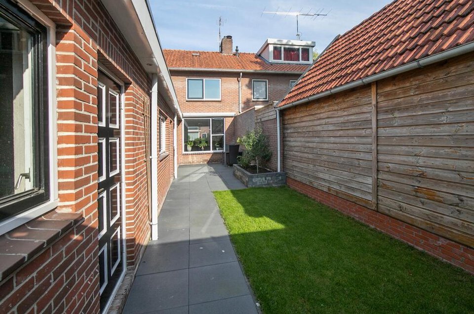 van Houtenstraat 8 COEVORDEN