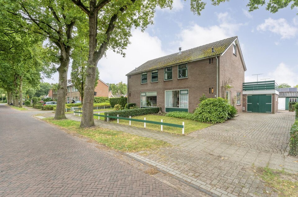 Burg ten Holteweg 1 a DALEN