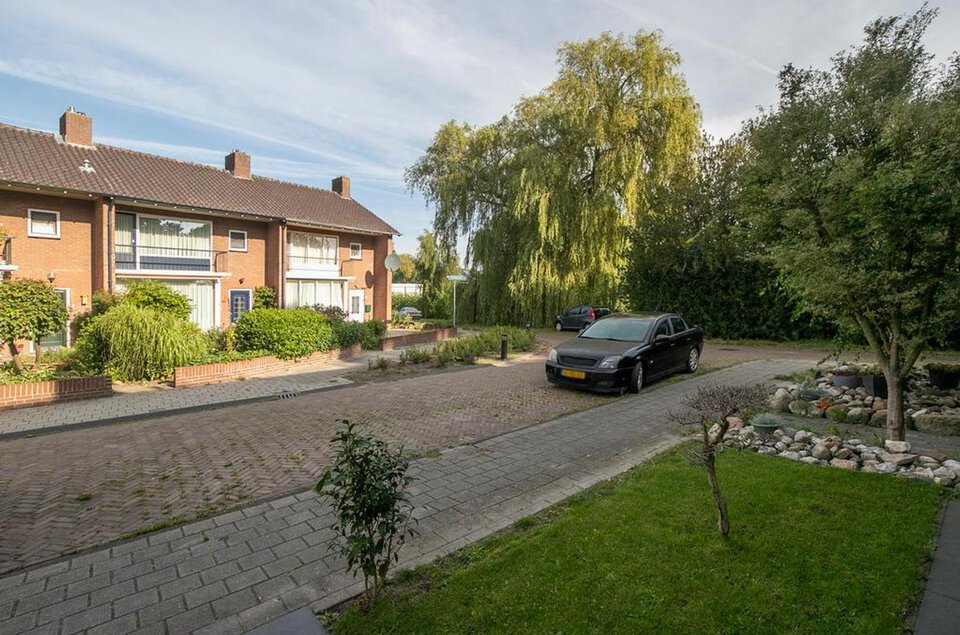 van Houtenstraat 8 COEVORDEN