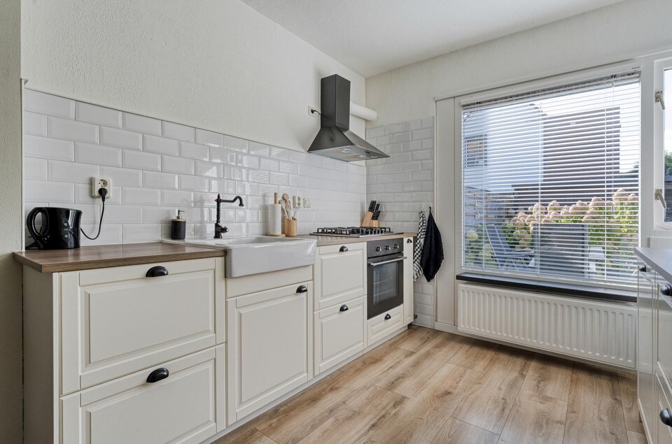 H Roland Holstln 33 COEVORDEN