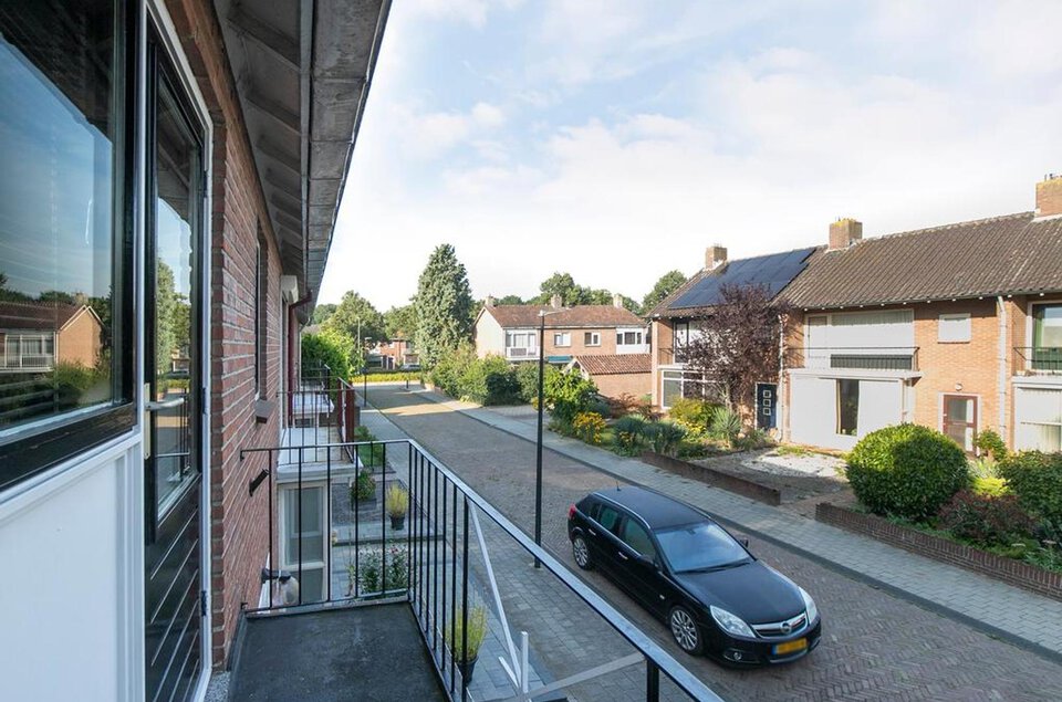 van Houtenstraat 8 COEVORDEN