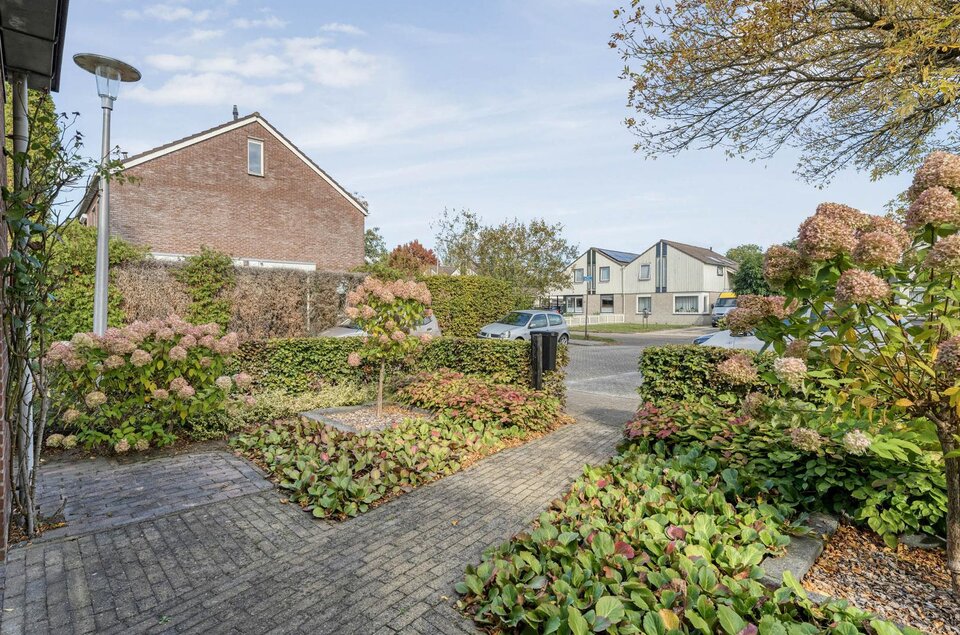 H Roland Holstln 33 COEVORDEN