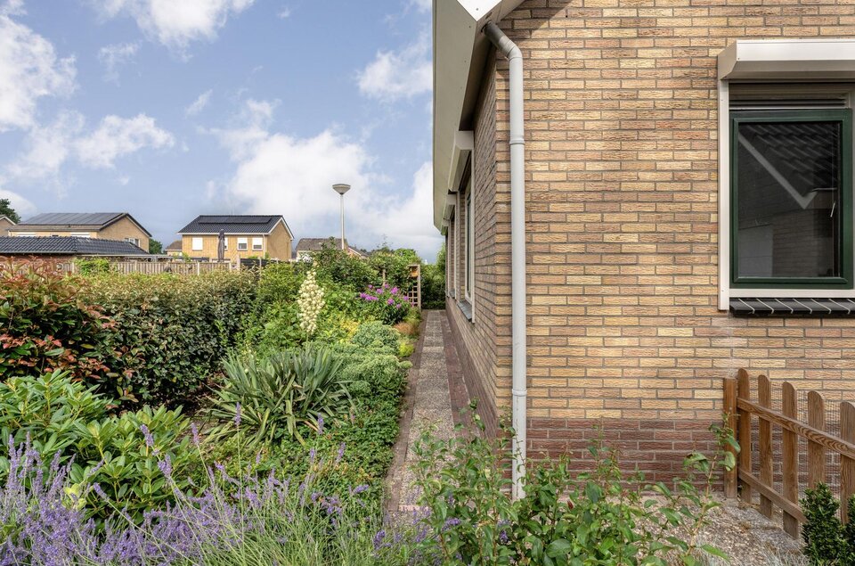 Carboonlaan 37 NIEUW-SCHOONEBEEK