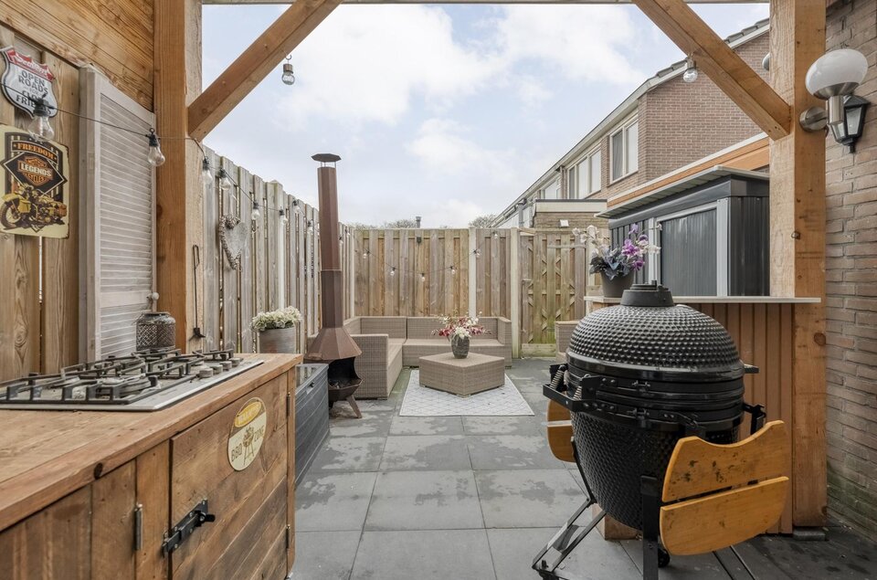 D H van der Scheerstraat 12 COEVORDEN