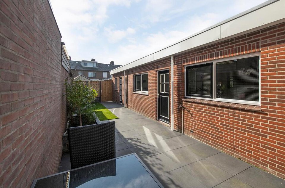 van Houtenstraat 8 COEVORDEN